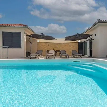 Paloma With Pool Comfortable *